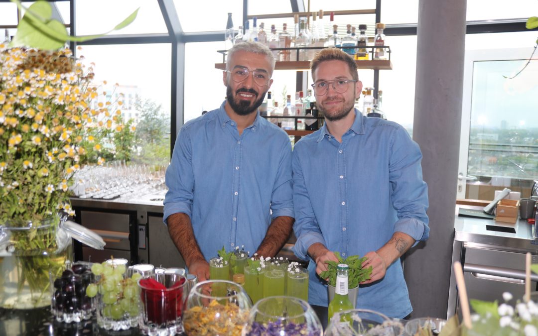 Cocktails in der neuen Dachterrassenbar Botanica im Hotel Wasserturm