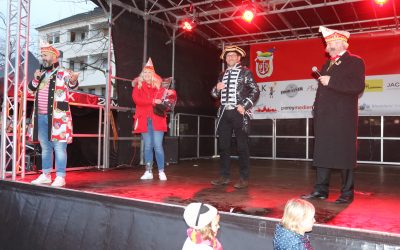 Prinzenfrühstück und Straßenkarnevalseröffnung