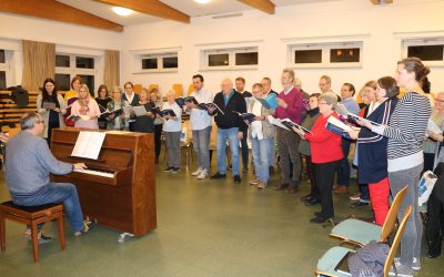 Maternuschor: Frühjahrskonzert und Sängerreise nach Paris