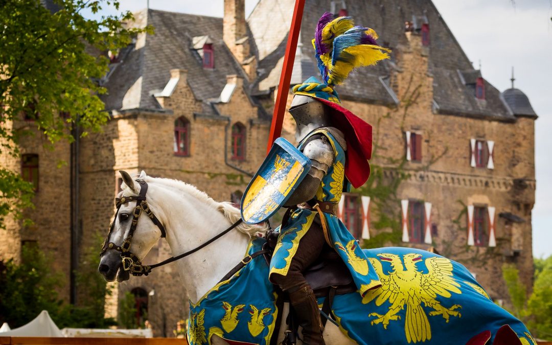 Ritterfestspiele auf Burg Satzvey an Pfingsten