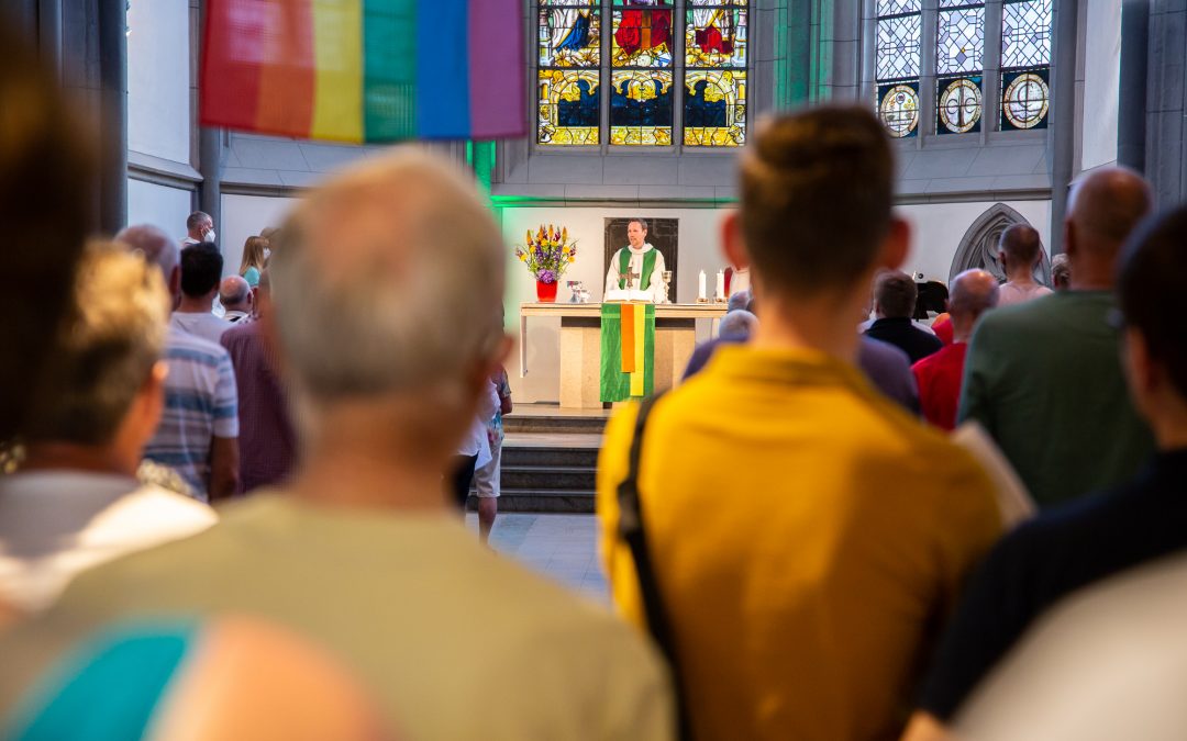 CSD-Gottesdienst an Antoniterkirche mit Pop Up – Bar und Live-DJs