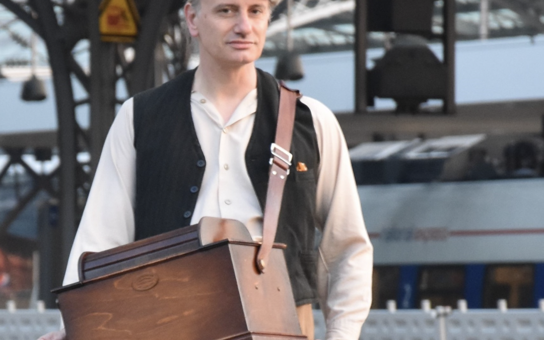 Le rouge chante: französische Lieder und Gedichte