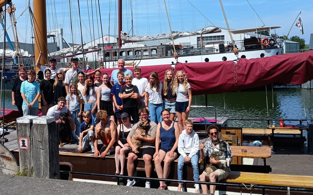 Segelabenteuer auf dem IJsselmeer: TVR-Jugend erlebt unvergessliche Sommerfreizeit